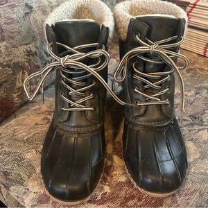Magellan Outdoors Black Winter Boots with Tan Laces